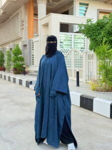 أفضل أدناء نقاب للنساء: تصاميم أنيقة تجمع بين الستر والأناقة